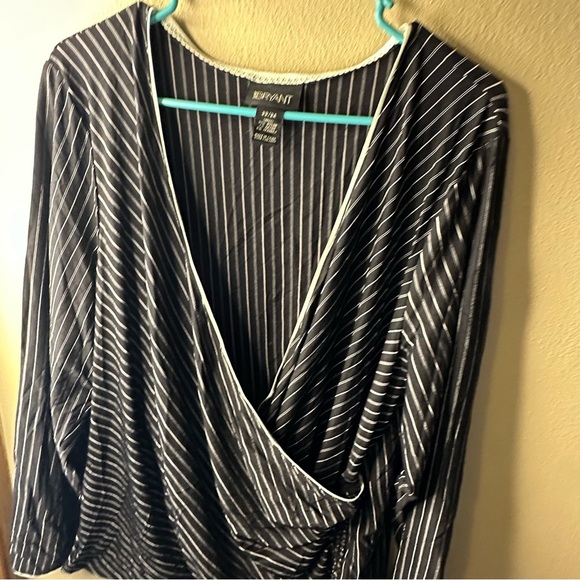 Womens Lane Bryant Size 22/24 Long Sleeve V Neck Blouse Top - Picture 3 of 4